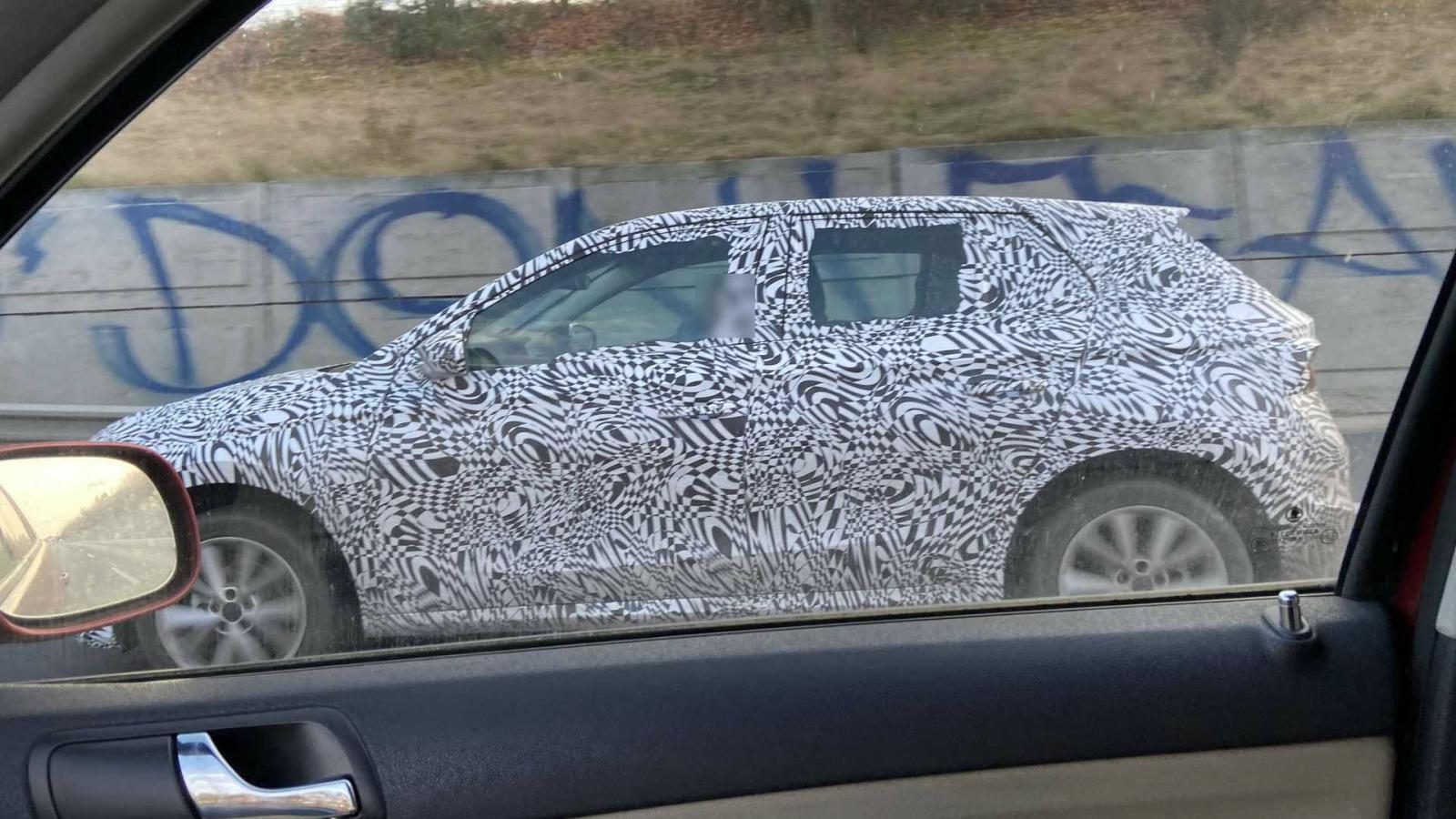 Στο δρόμο η νέα Skoda Fabia με το αμάξωμα παραγωγής 